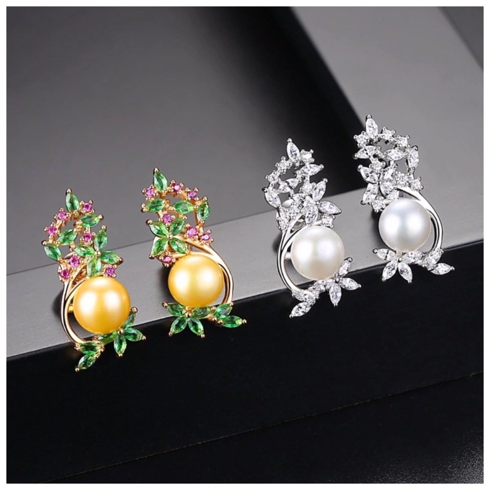 Swarovski Crystals Kirilina Pearl Earrings - Picture 4 of 5